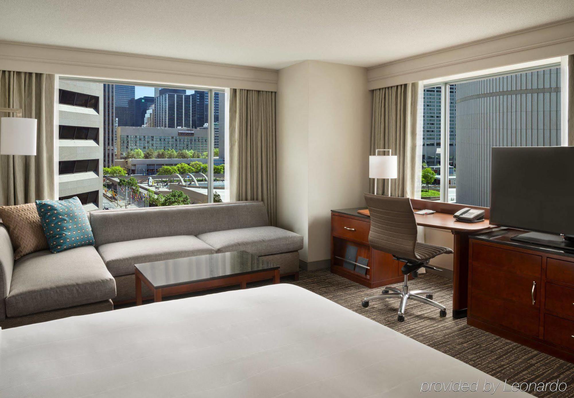 Marriott Downtown At Cf Toronto Eaton Centre Hotel Exterior foto
