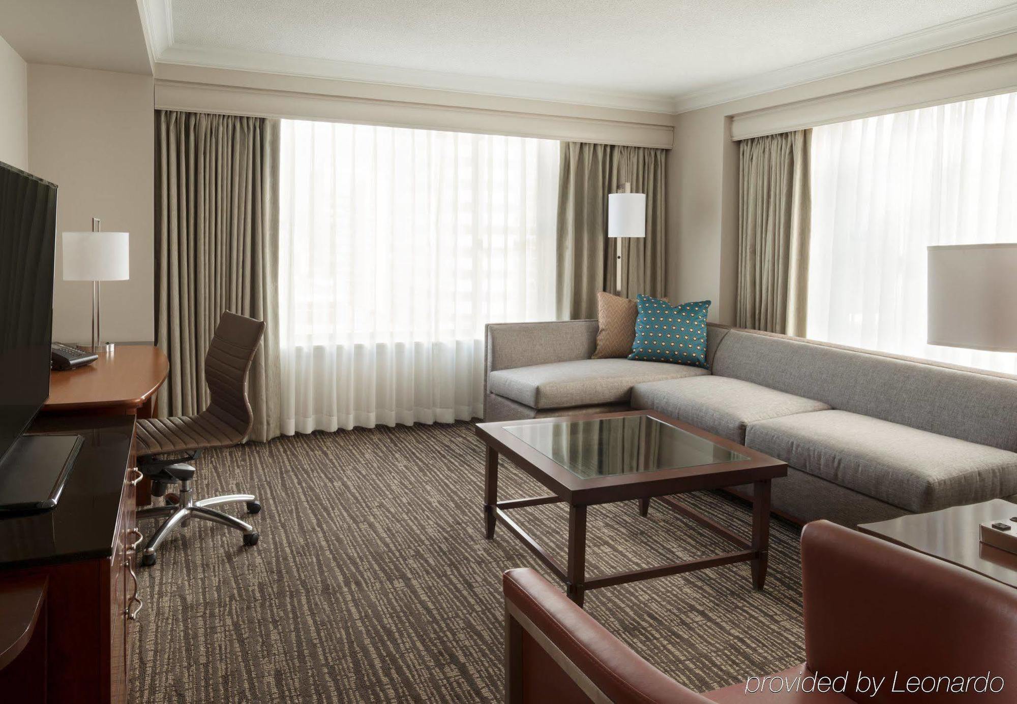 Marriott Downtown At Cf Toronto Eaton Centre Hotel Exterior foto